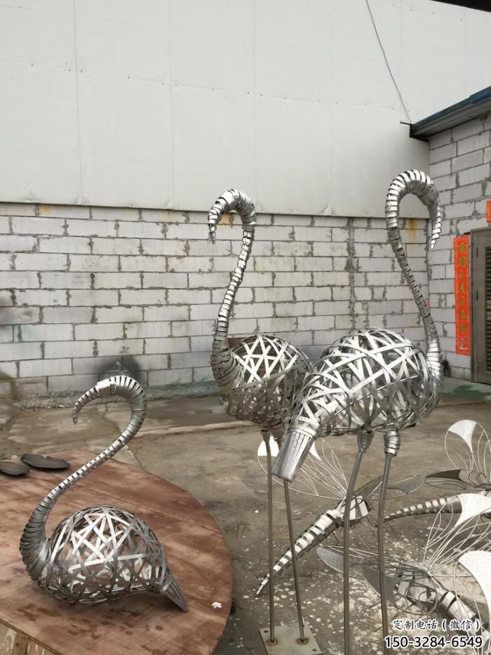預(yù)定創(chuàng)意仙鶴雕塑 步行街店門(mén)口雕塑 鏤空小品