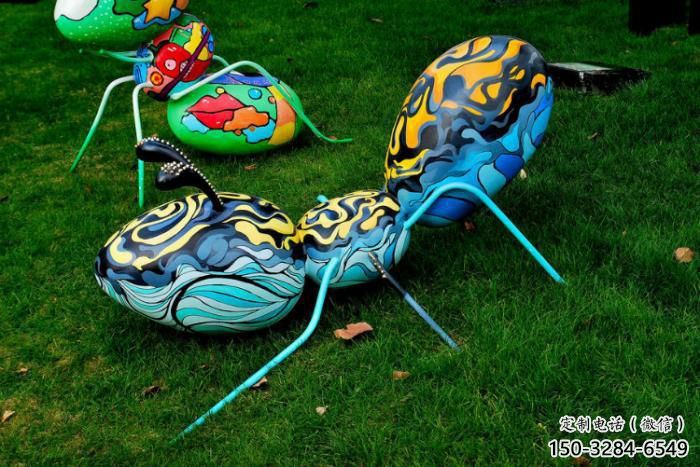彩繪玻璃鋼螞蟻雕塑 仿真動物雕塑 步行街擺件
