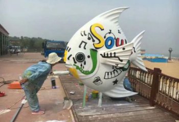 玻璃鋼售樓處金魚雕塑 商業(yè)街仿真雕塑 海洋生物擺件