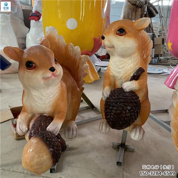 玻璃鋼仿真松鼠雕塑 酒店公園雕塑 風(fēng)景區(qū)擺件