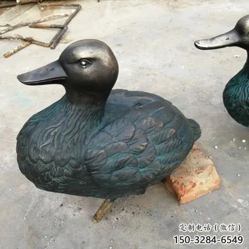 鴨子雕塑廠家，仿真動(dòng)物， 公園廣場(chǎng)街頭擺件 (7)