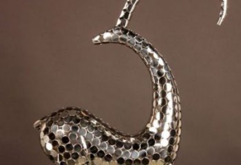 不銹鋼山羊雕塑廠家，仿真動物，戶外公園擺件