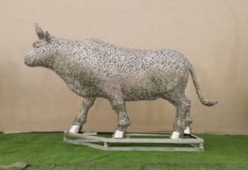庭院小牛雕塑，動物主題，鏤空工藝