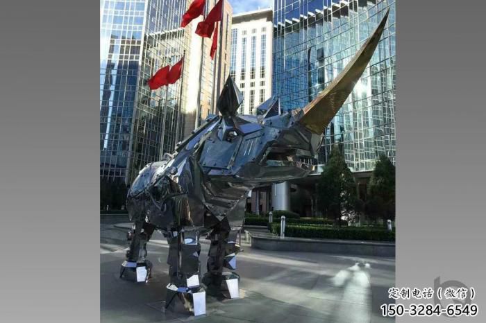 廣場(chǎng)犀牛雕塑，卡通水景雕塑，抽象效果