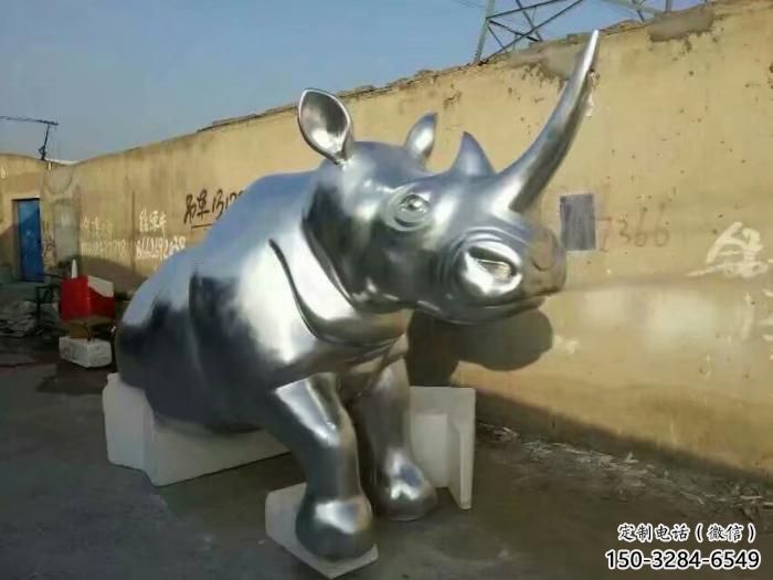 犀牛雕塑，園林動物雕塑，鏡面拋光效果