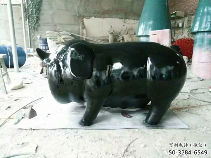 廣場野豬雕塑，卡通水景雕塑，抽象效果