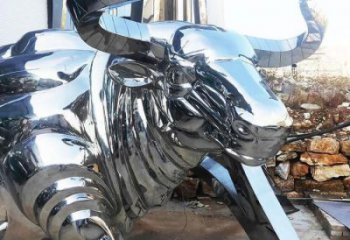 景區(qū)犀牛雕塑，鍍金歐式雕塑，鐵藝材質(zhì)