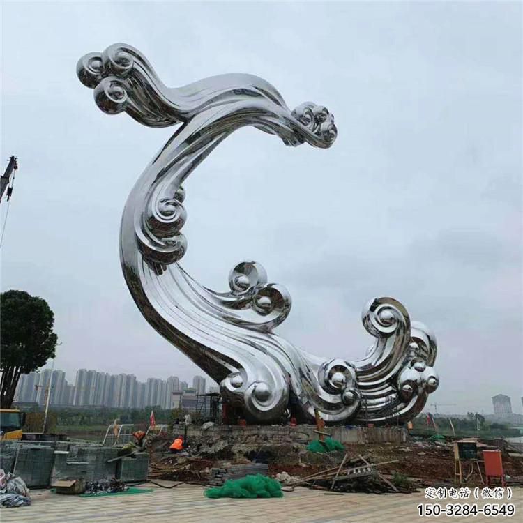 公園云朵雕塑，噴砂發(fā)光雕塑，鍛造工藝