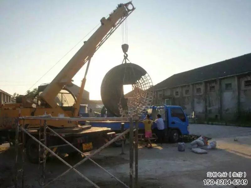 銅錢雕塑廠家，仿古鑄銅雕塑，烤漆工藝雕塑制作