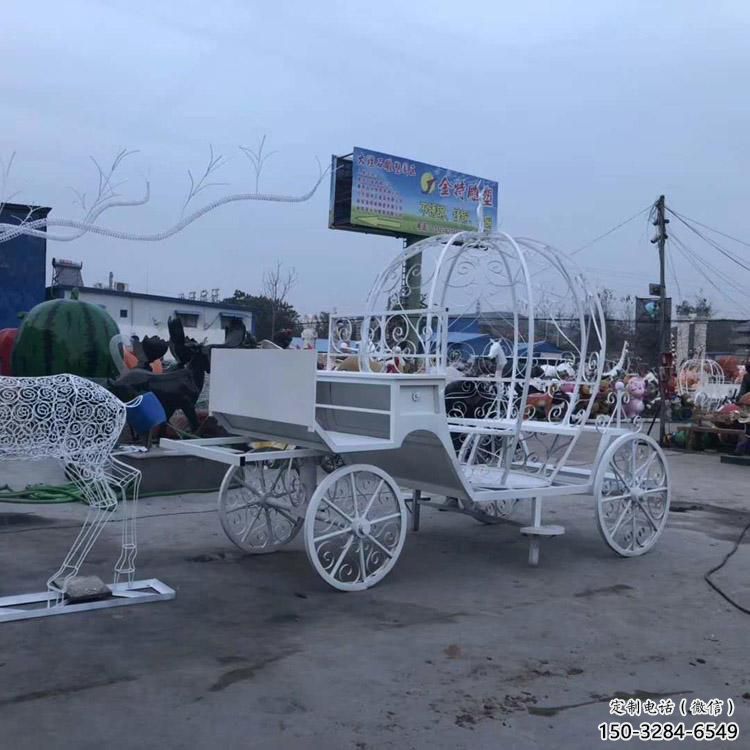 酒店馬車(chē)雕塑 庭院民俗雕塑 彩繪小品