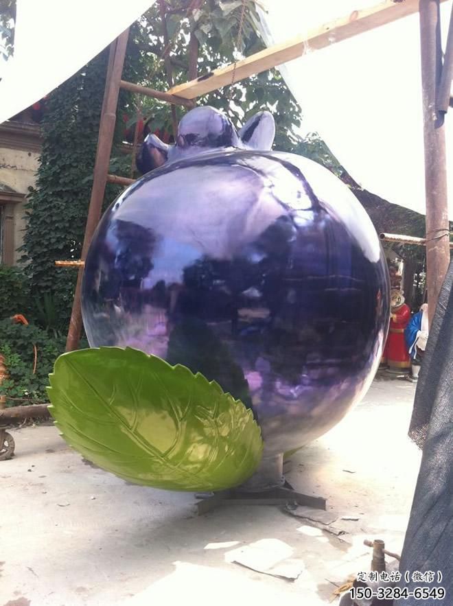 抽象藍(lán)莓雕塑 店門口彩繪雕塑 步行街?jǐn)[件