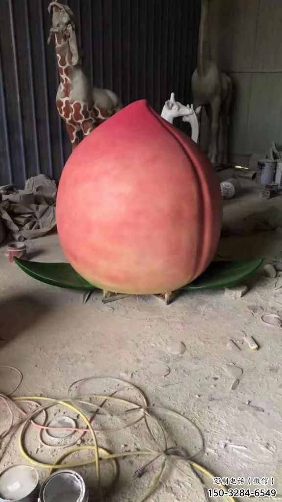 抽象桃子雕塑 店門(mén)口彩繪雕塑 步行街?jǐn)[件