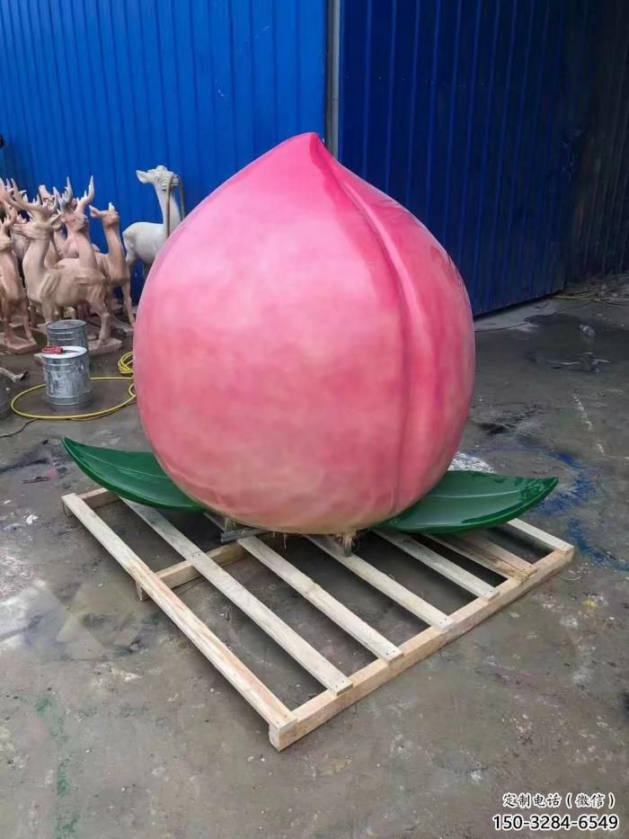 仿真桃子雕塑 酒店公園雕塑 風景區擺件