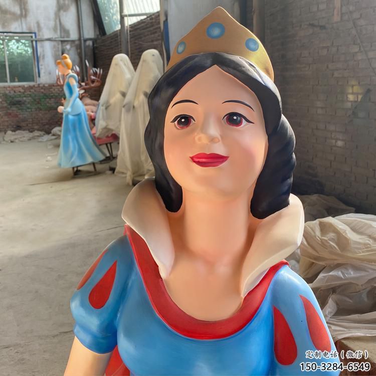 房地產(chǎn)白雪公主雕塑 現(xiàn)代景觀動(dòng)漫雕塑 幾何卡通雕塑