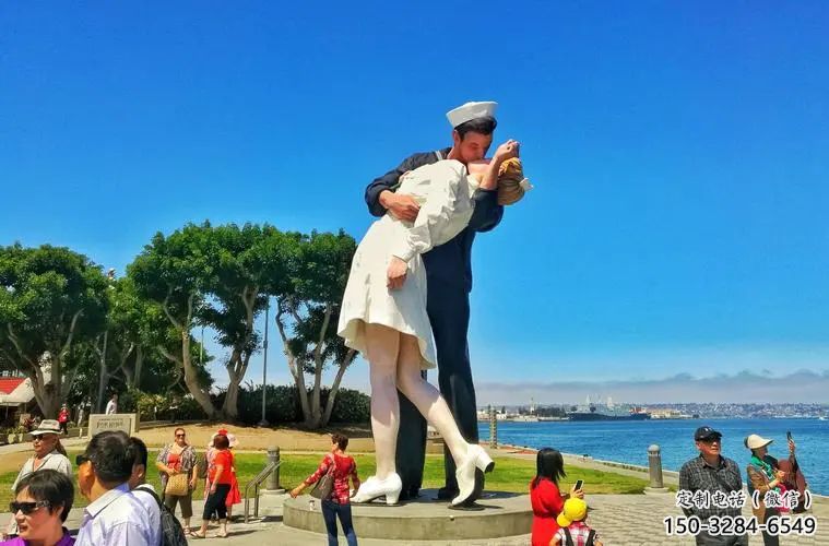 戶外愛情雕塑 噴漆親吻雕塑 抽象戀人雕塑