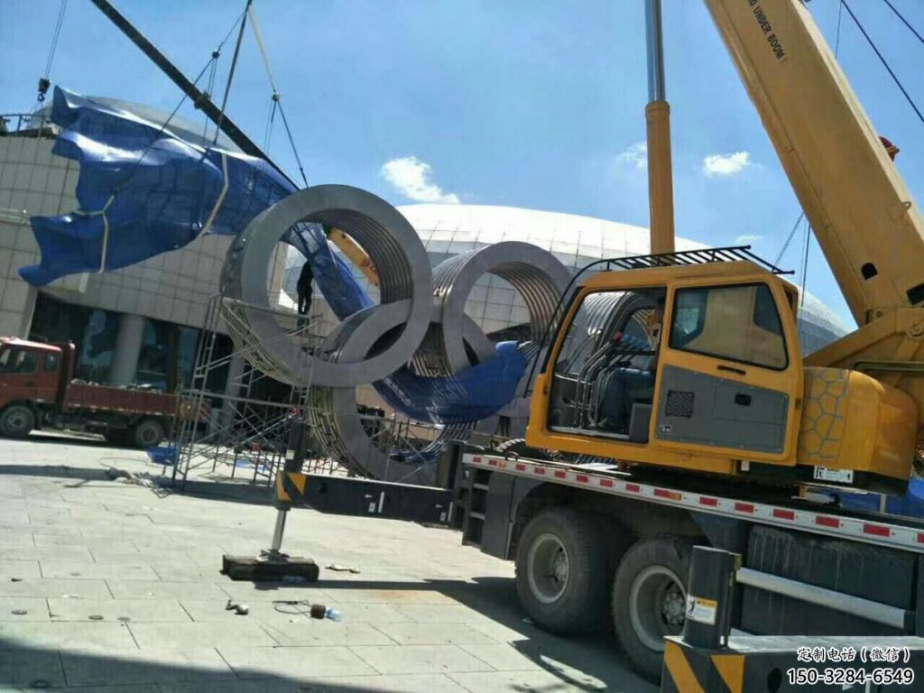 運動場建筑雕塑，不銹鋼五環雕塑，烤漆建筑