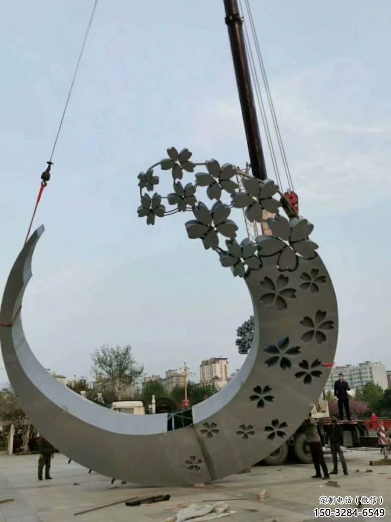 街頭月牙雕塑 大型別墅區(qū)月亮牙雕塑 鋼管雕塑
