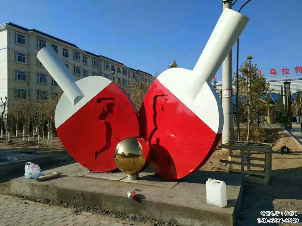 仿古球拍雕塑 騰飛網球拍雕塑 房地產體育雕塑