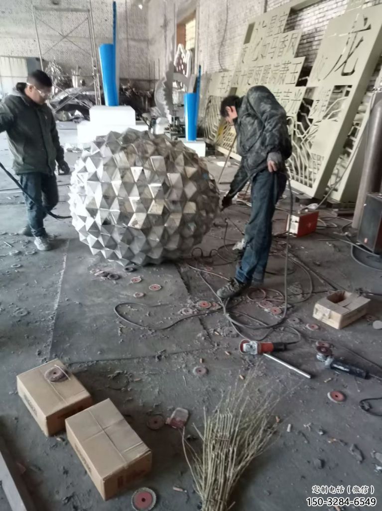 廣場(chǎng)松塔雕塑 抽象松果造型 烤漆雕塑