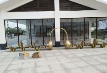 噴漆耳麥雕塑 中式村口音樂雕塑 草地耳機雕塑