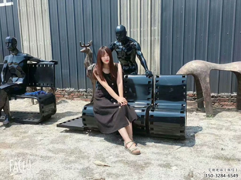 戶外膠卷雕塑 噴漆雕塑 燈光膠片雕塑