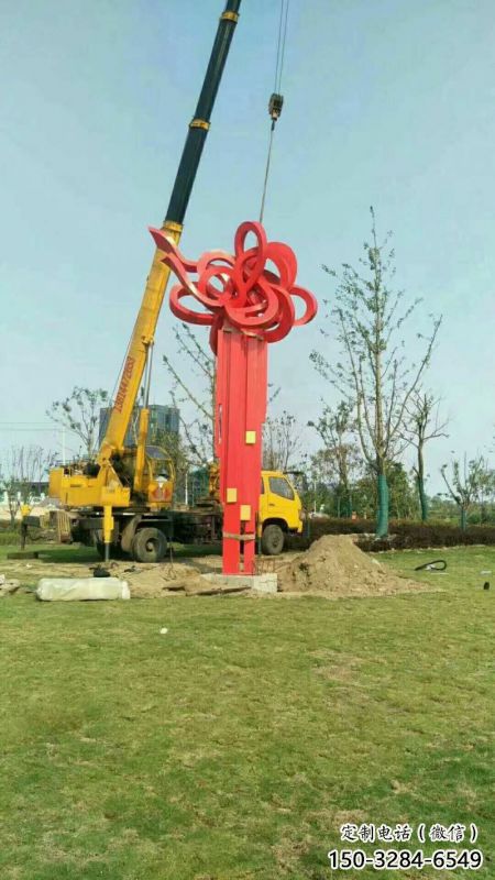 庭院中國結雕塑