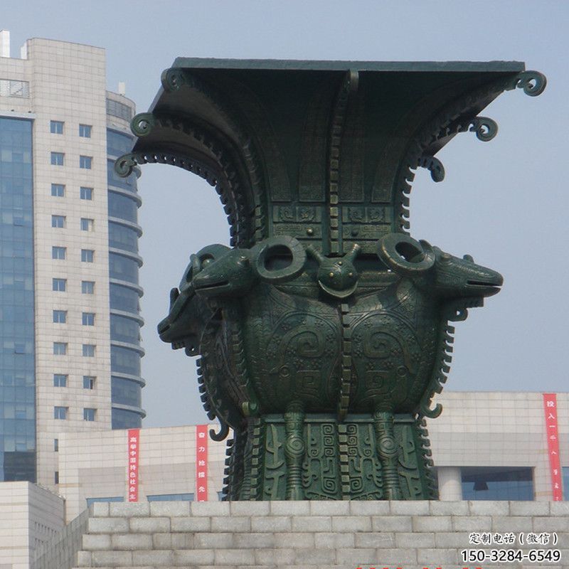 廣場(chǎng)四羊方尊銅雕塑