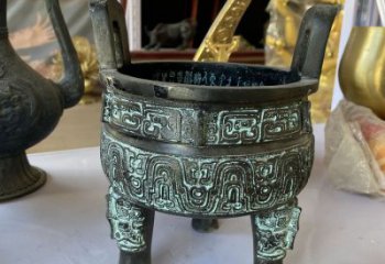 供奉圓鼎香爐雕塑