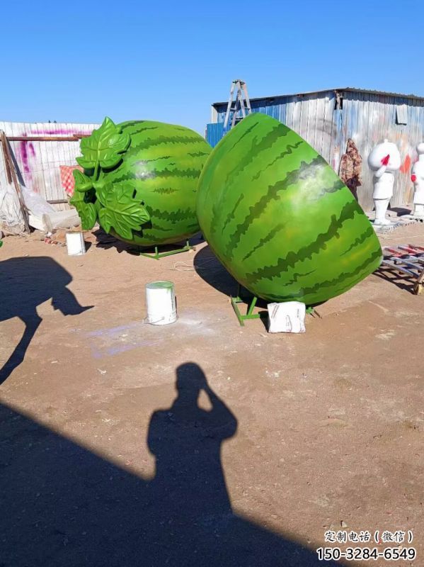花園果籃雕塑點(diǎn)擊，多彩藝術(shù)，西瓜果籃雕塑承接