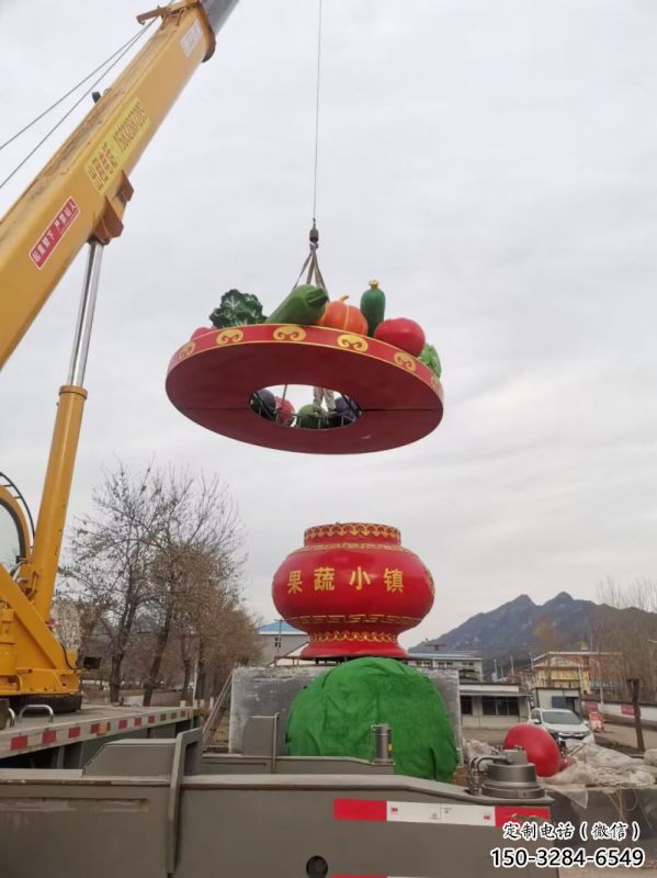 彩繪景觀花籃雕塑通用，花園小品，廣場玻璃鋼花籃雕塑優(yōu)價