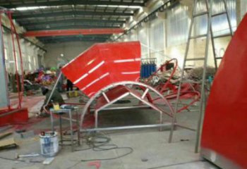 廣場花籃雕塑優(yōu)價，鋼管組合，玫瑰花花籃雕塑異型特供