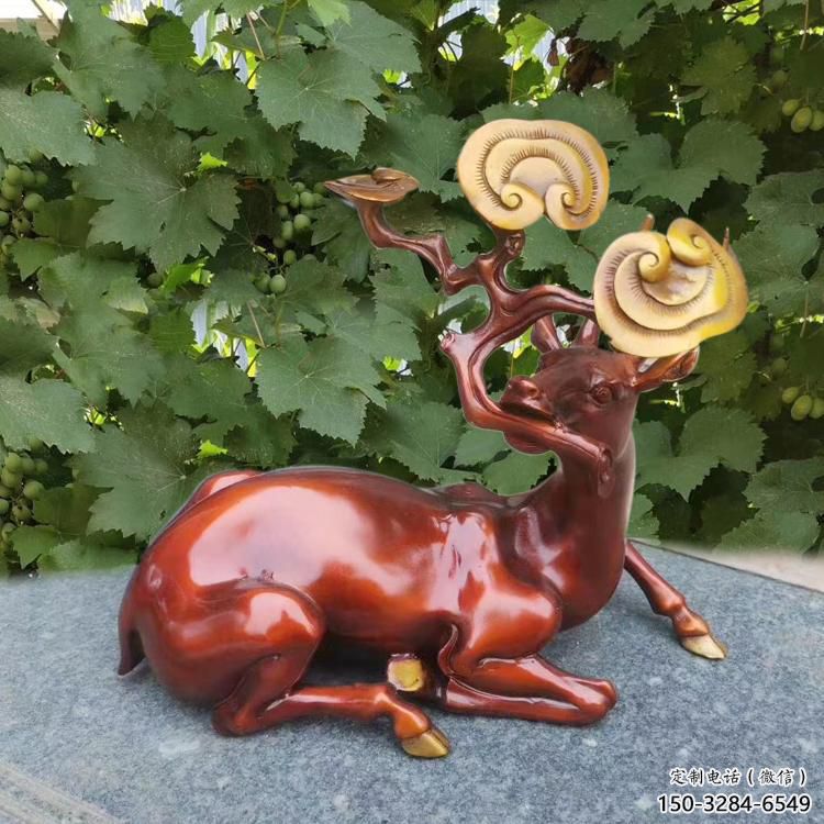 廣場馴鹿雕塑，動物彩繪雕塑，抽象效果