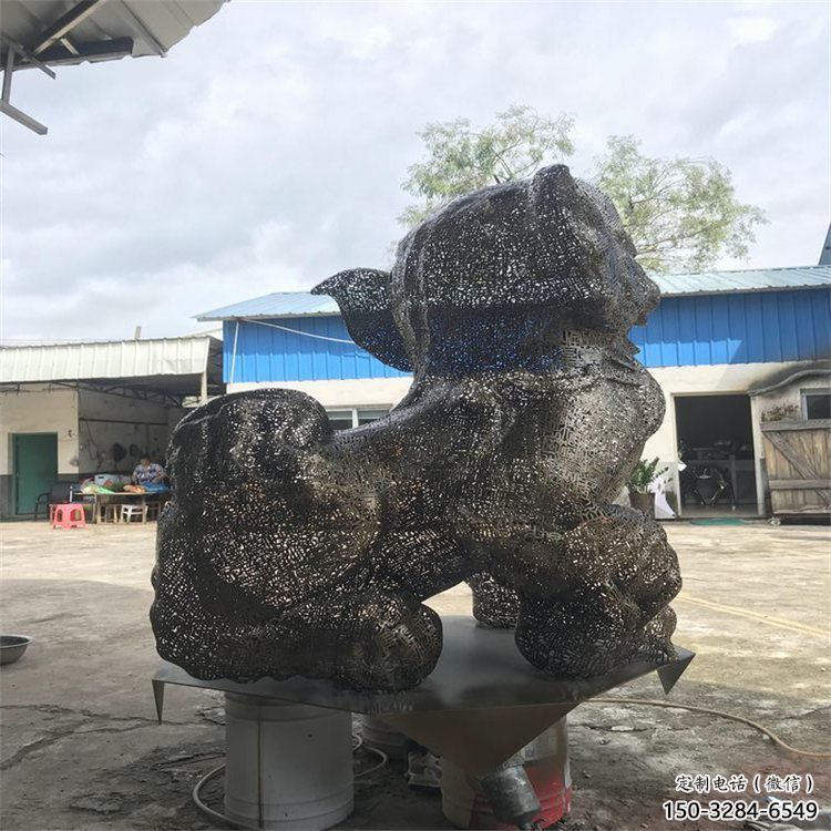 景區獅子雕塑供給，編織工藝雕塑，鋼絲獅子雕塑制作