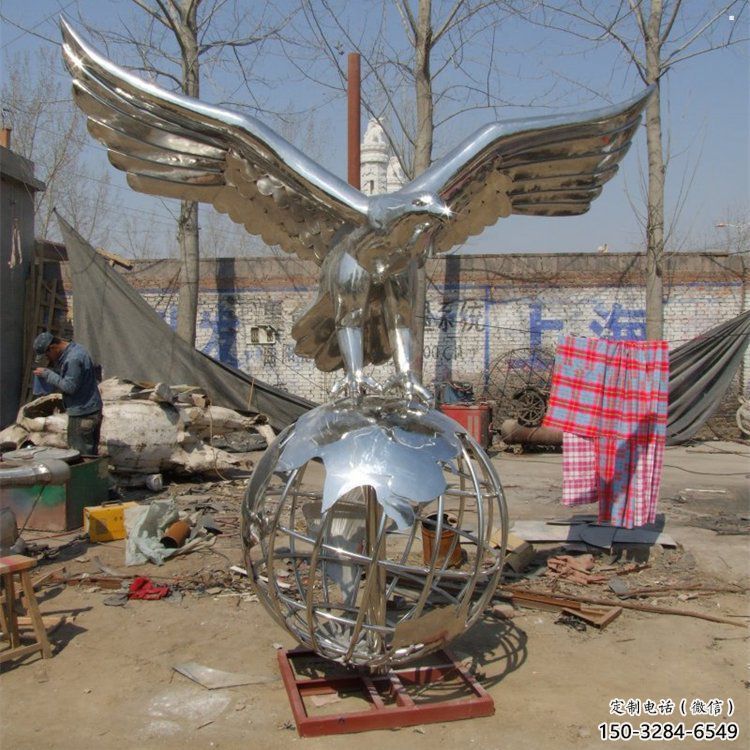 地球儀雕塑通用，多彩藝術，老鷹踩地球儀雕塑廠家