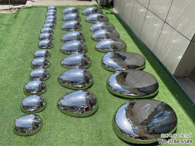 步行街鵝卵石雕塑