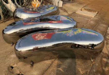 坐凳雕塑，小區(qū)園林雕塑，不銹鋼鏡面效果