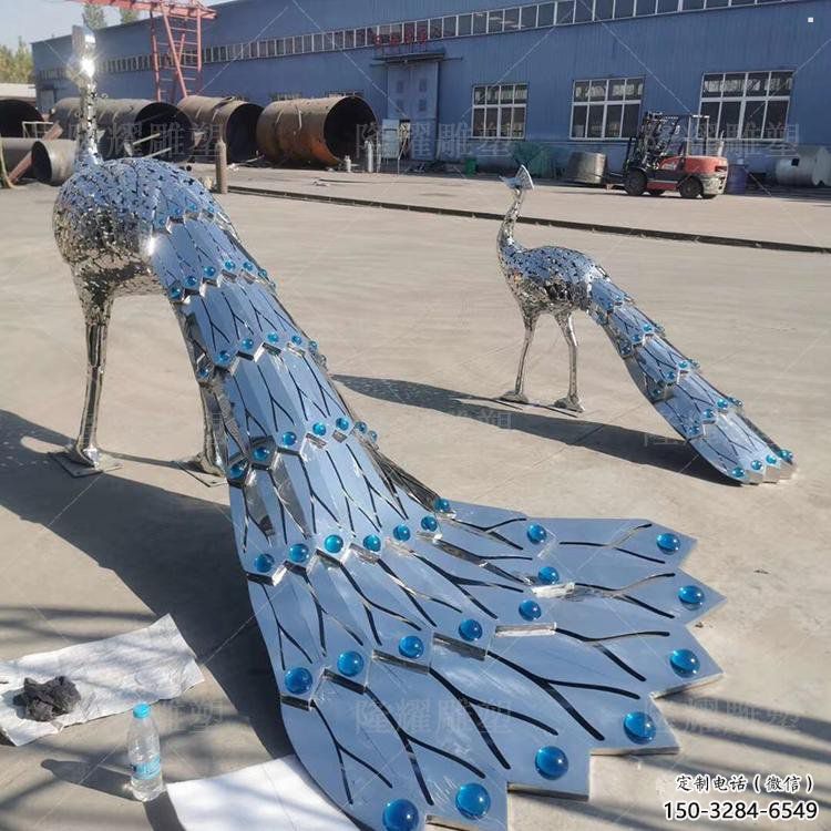 孔雀雕塑廠家，歐式風(fēng)格，藝術(shù)不銹鋼孔雀雕塑指用