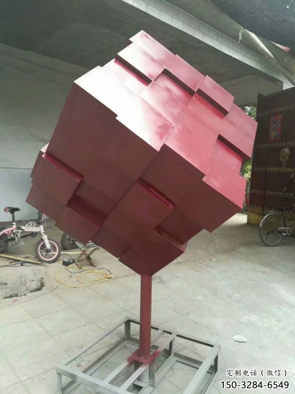 水景正方形雕塑