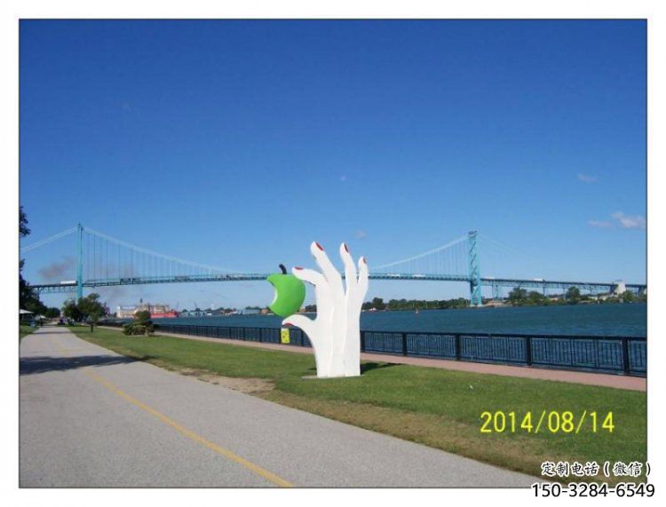 手掌雕塑制造，廣場雕塑，制造不銹鋼手掌雕塑廠家