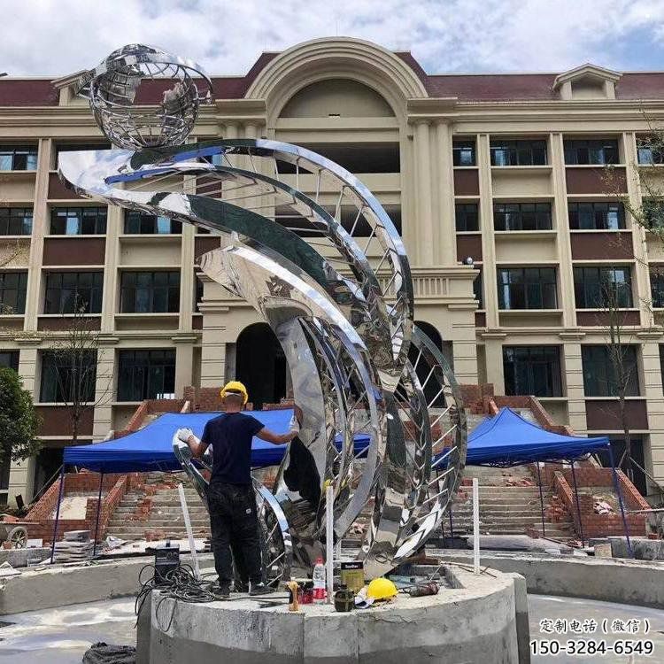 鏡面樹葉雕塑訂做，景區(qū)案例，不銹鋼鏡面樹葉雕塑廠家