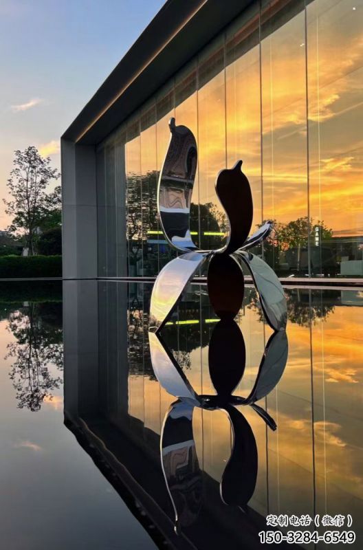 四葉草雕塑服務商，街景小品，不銹鋼四葉草雕塑訂做