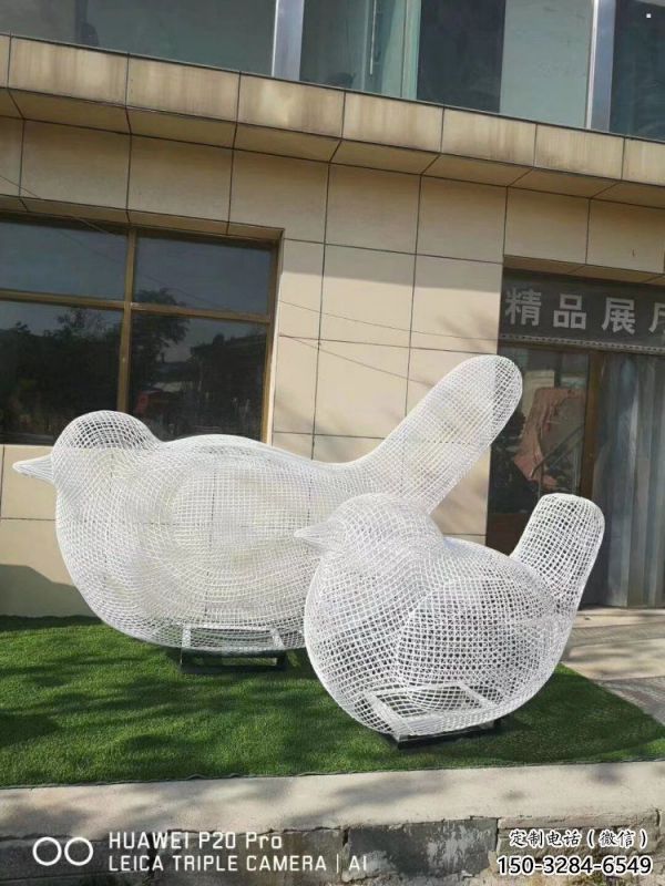 鏤空鳥雕塑工廠標(biāo)準(zhǔn)，多彩藝術(shù)，鐵藝小鳥雕塑供應(yīng)