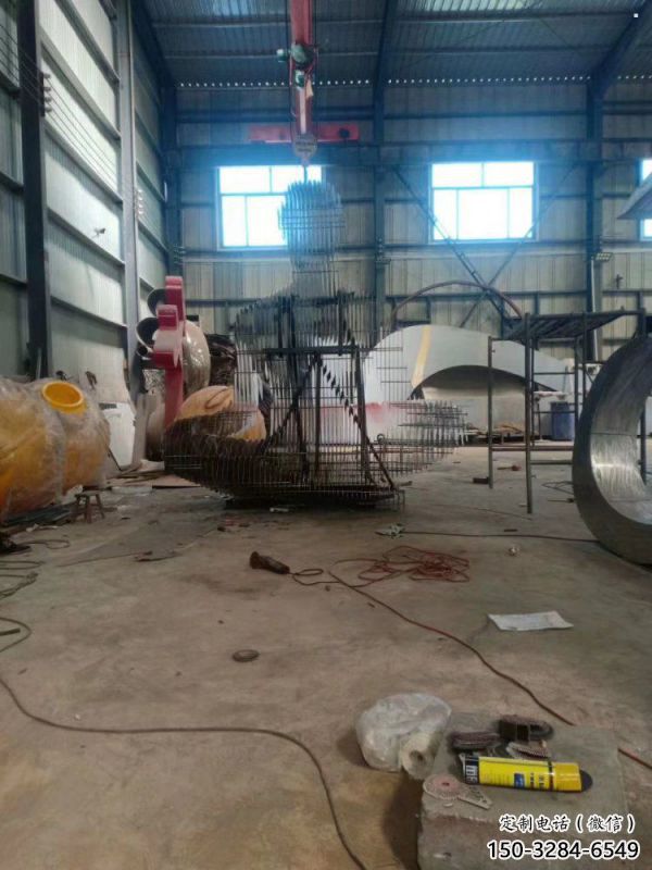 鏤空人物雕塑廠家，廣場系列，鐵藝西方人物雕塑定價(jià)