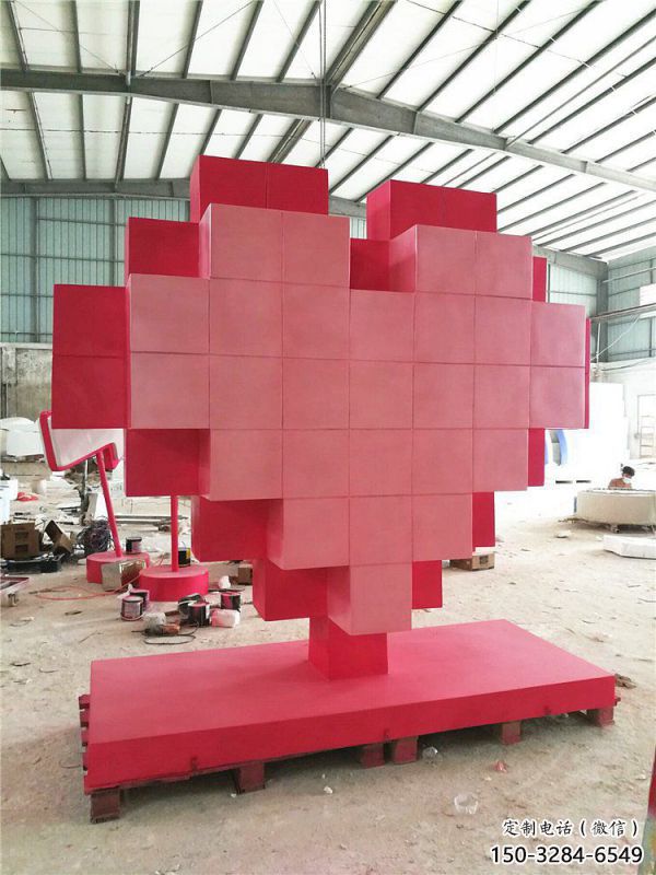 愛心雕塑訂做供需，景區(qū)雕塑，烤漆不銹鋼愛心雕塑廠家