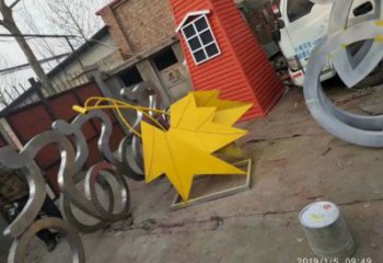 楓葉雕塑通用，街景小品，烤漆楓葉雕塑制造廠家