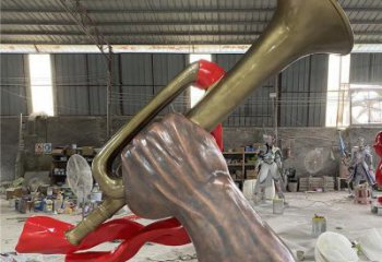 城市沖鋒號雕塑