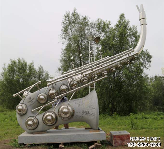 馬鞍山街頭薩克斯雕塑