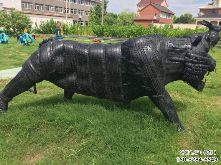 甘南輪胎牛雕塑承接，鍛造工藝，仿銅輪胎牛雕塑訂做