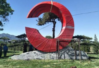 南明草地精神堡壘雕塑