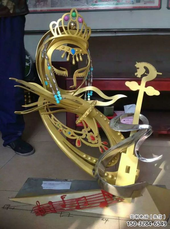 新鄉公園臉譜雕塑